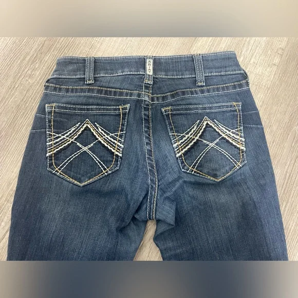 Ariat Women's ๐ข๐Blue Boot Cut Jeans with Stylish Stitching, size 28 (EUC$ - Picture 2 of 14